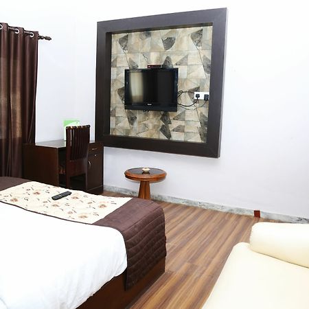 Pacific Inn Suryansh Hotel Gurgaon Extérieur photo