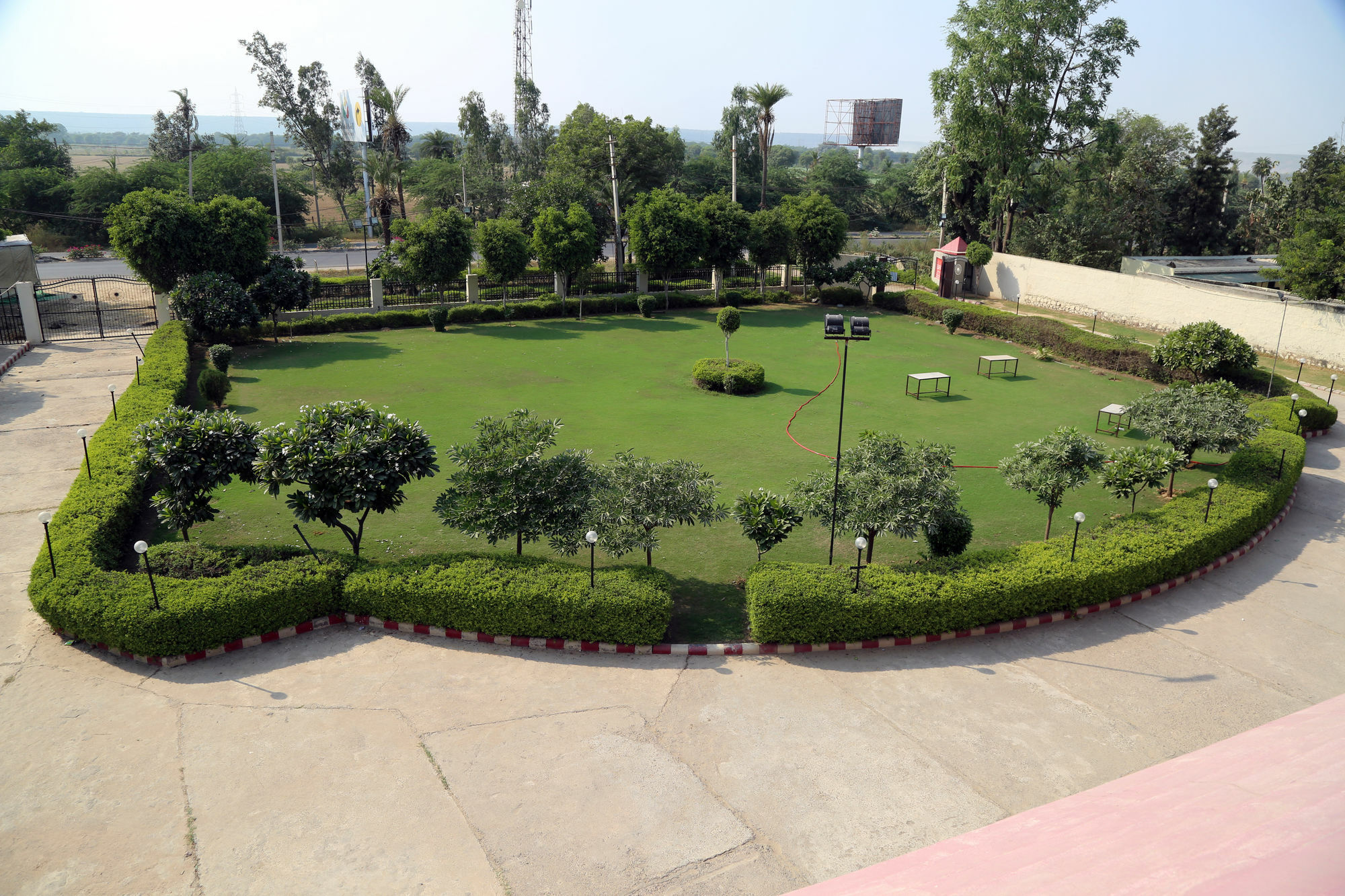Pacific Inn Suryansh Hotel Gurgaon Extérieur photo