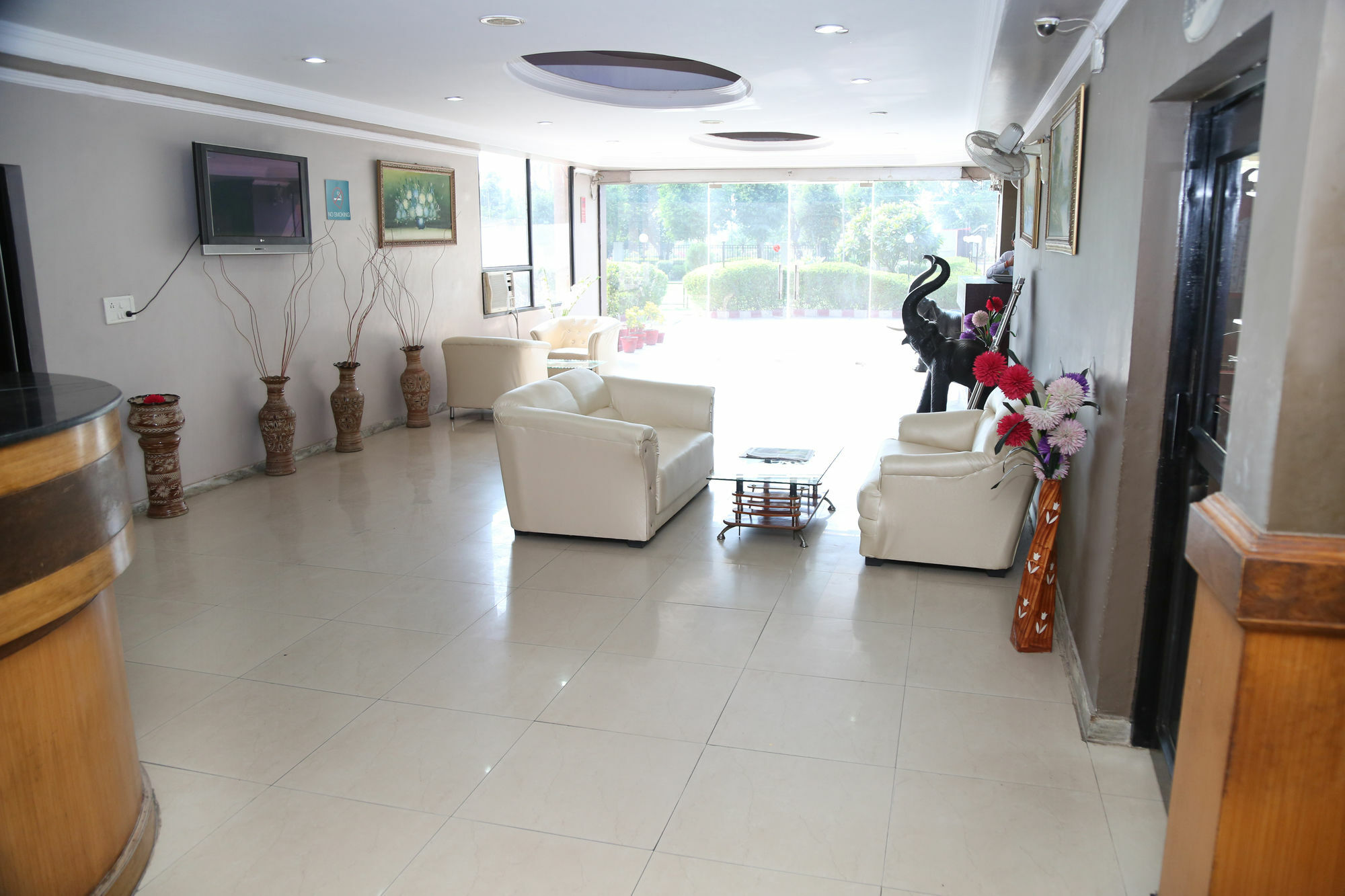 Pacific Inn Suryansh Hotel Gurgaon Extérieur photo